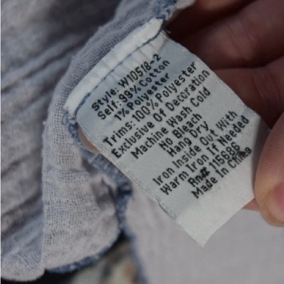 Johnny Was Lavender Floral Embroidered Top - Picture 5 of 5